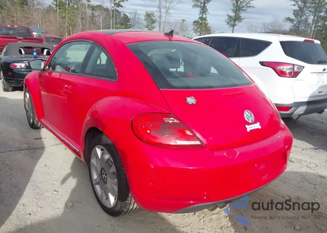2012 Volkswagen Beetle 2.5L z USA, uszkodzony, nr VIN 3VWJX7ATXCM646792
